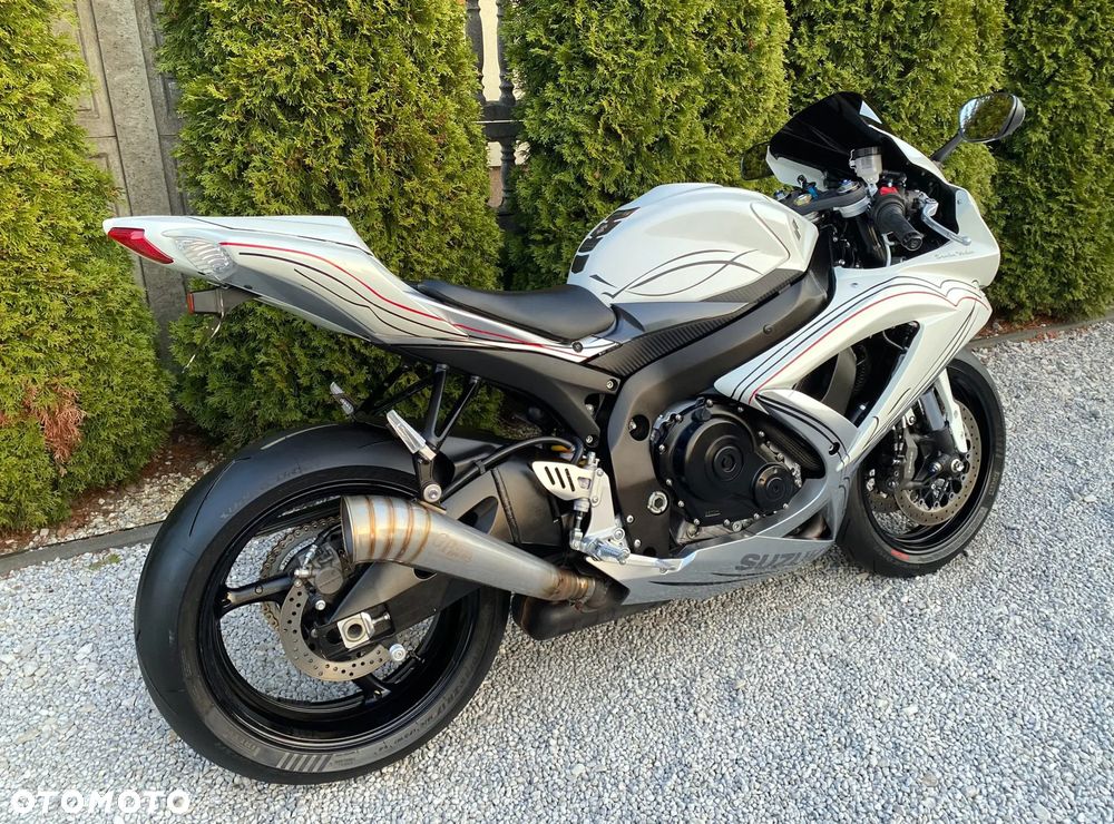 Suzuki GSX-R - 4