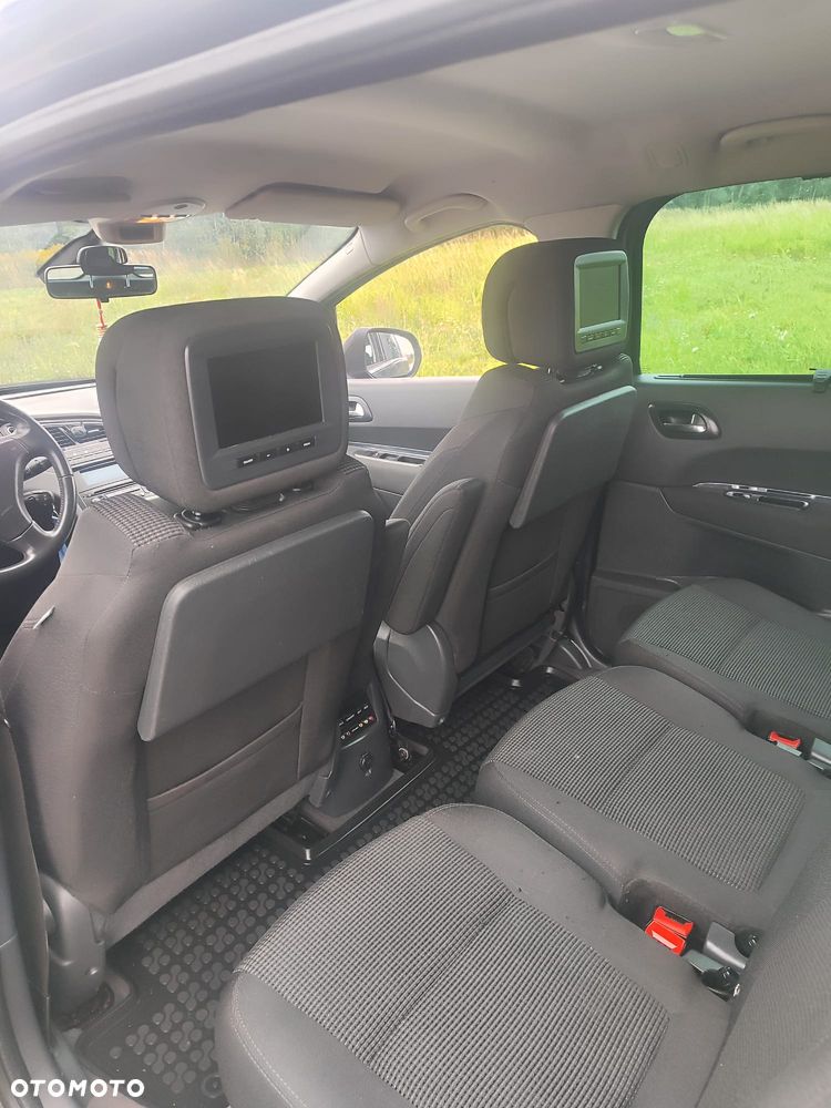 Peugeot 5008 - 10