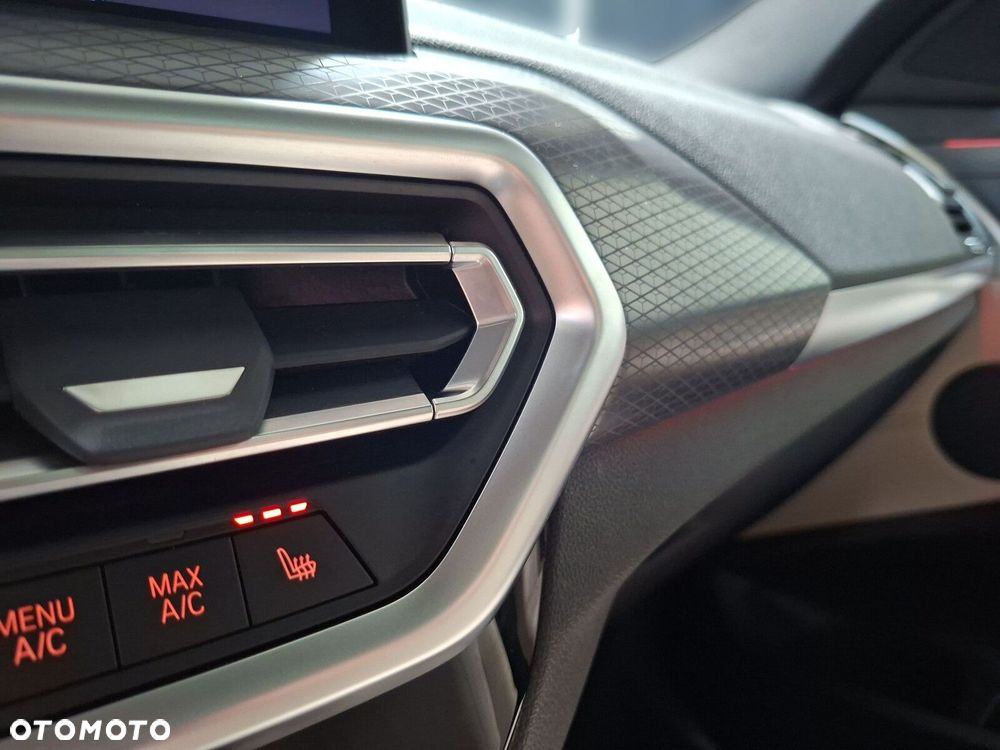 BMW X4 - 25