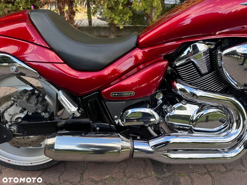 Suzuki Intruder - 11