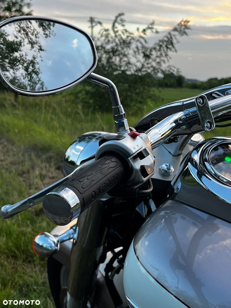 Suzuki Intruder - 31