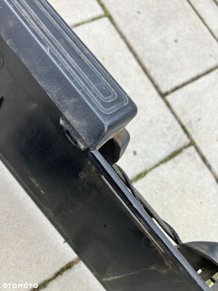 PAS TYLNY OSŁONA BAGAŻNIKA BMW E38 PLASTIK PODŁOGI 8157849 - 4