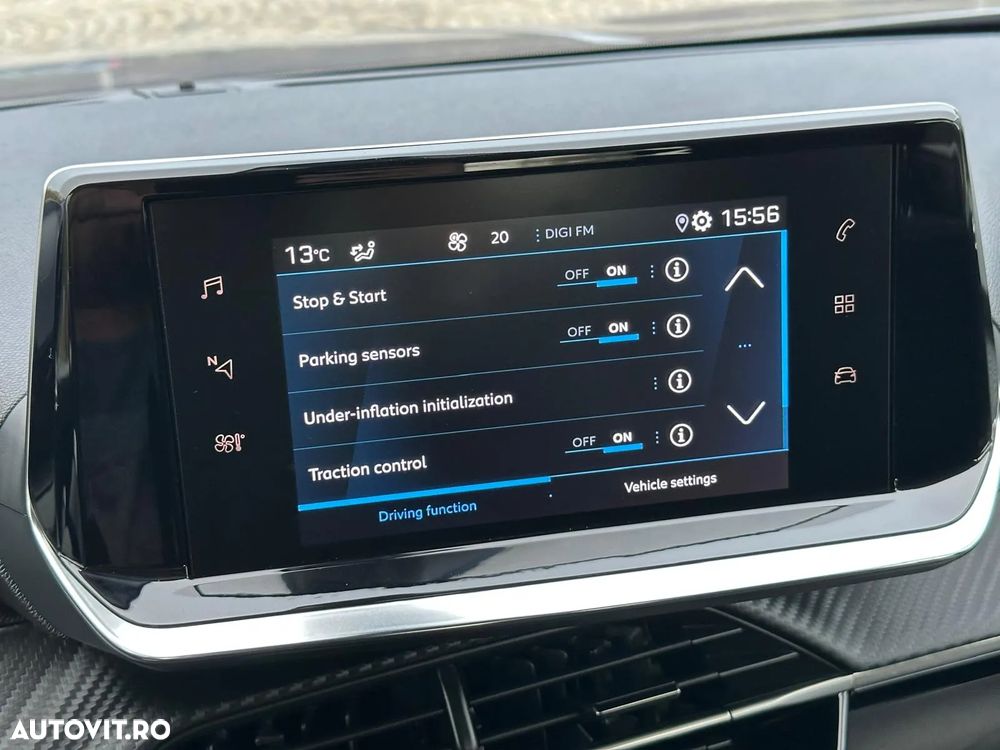 Peugeot 2008 1.2 L PureTech STT Allure - 22