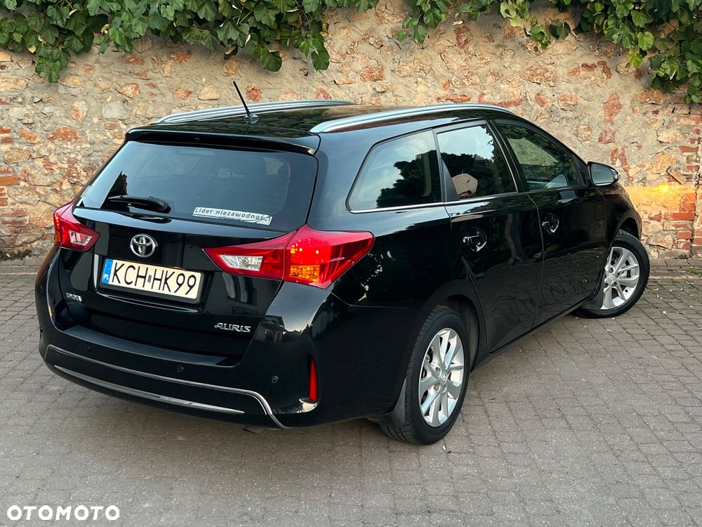 Toyota Auris 1.6 Premium Comfort MS - 5