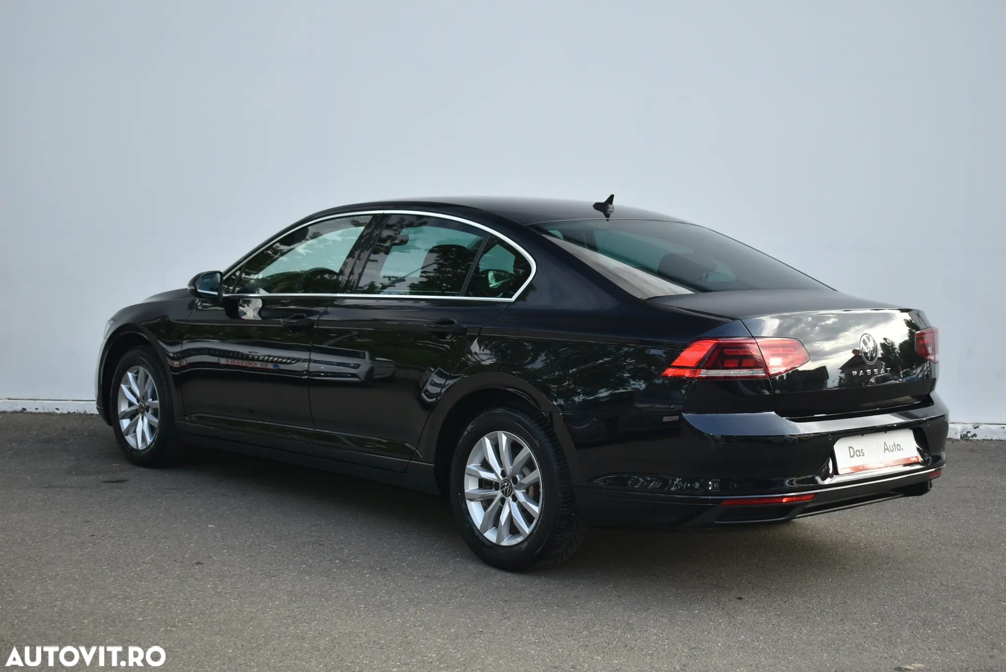 Volkswagen Passat 2.0 TDI DSG Comfortline - 18