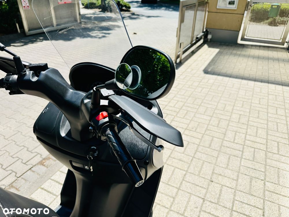 Suzuki Burgman - 20