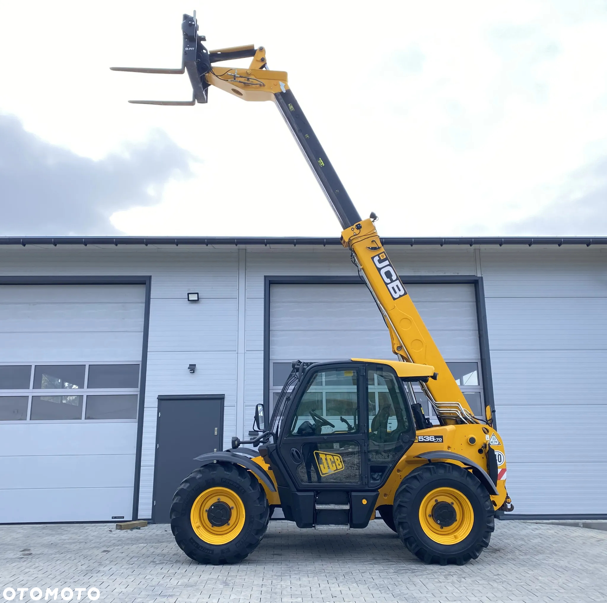 JCB 536-70 Agri Xtra - 11