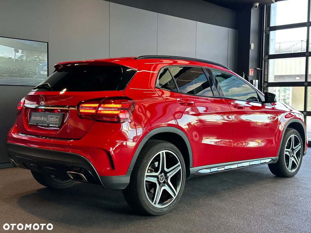 Mercedes-Benz GLA 220 4-Matic AMG Line