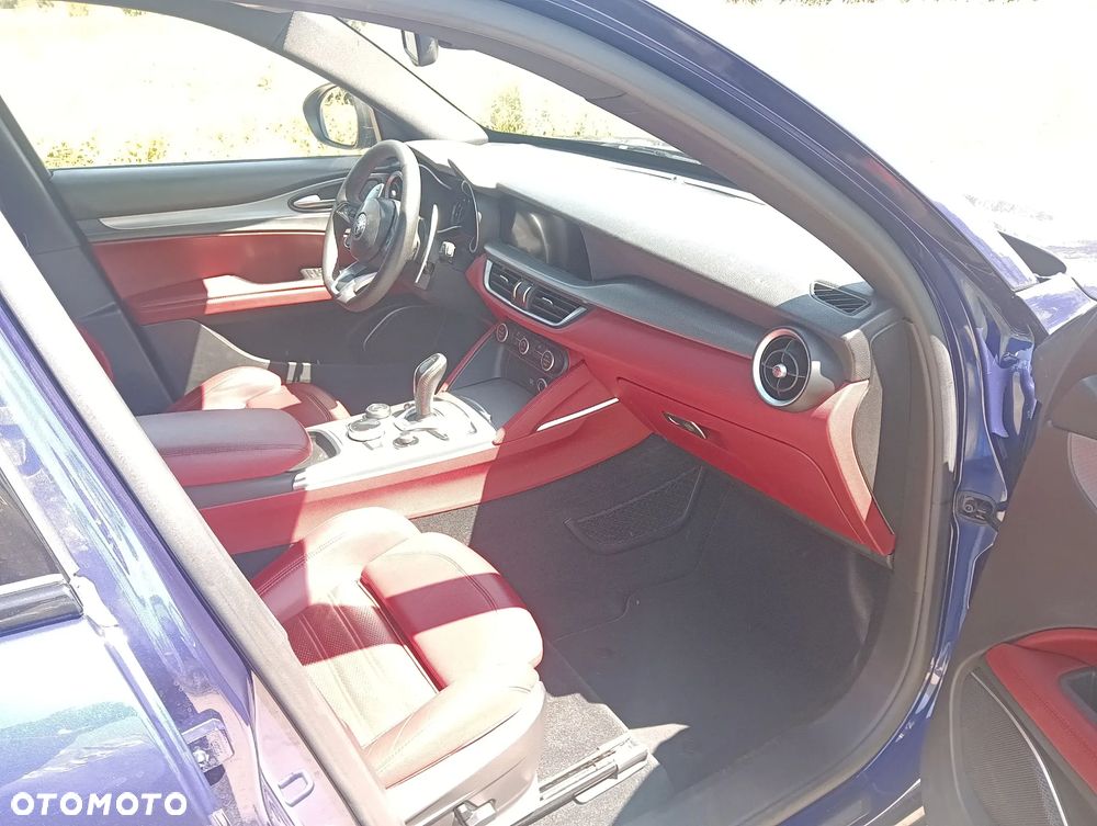 Alfa Romeo Stelvio 2.0 Turbo TI Q4 - 16