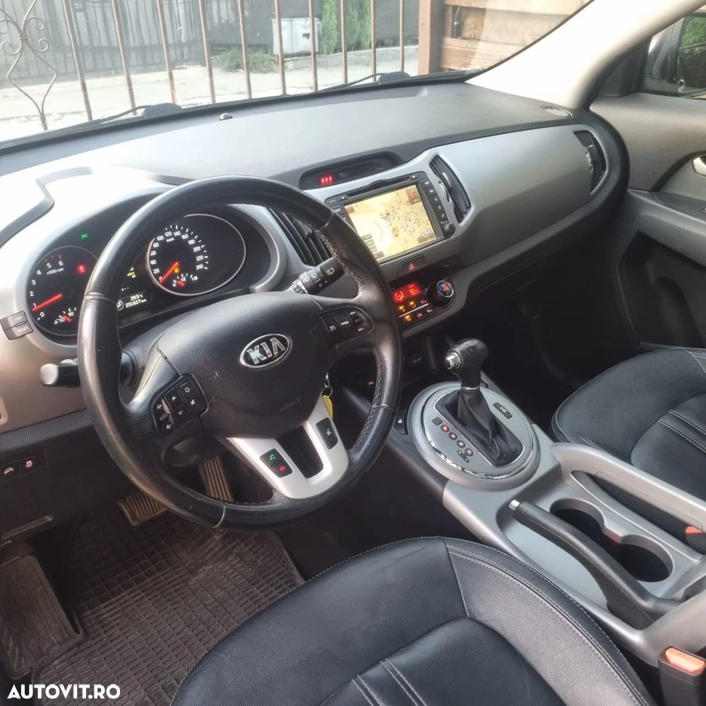 Kia Sportage 2.0 CRDI AWD Aut. Dream-Team Edition - 10