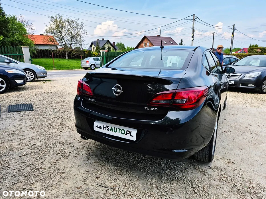 Opel Astra IV 1.4 T Business EU6 - 16