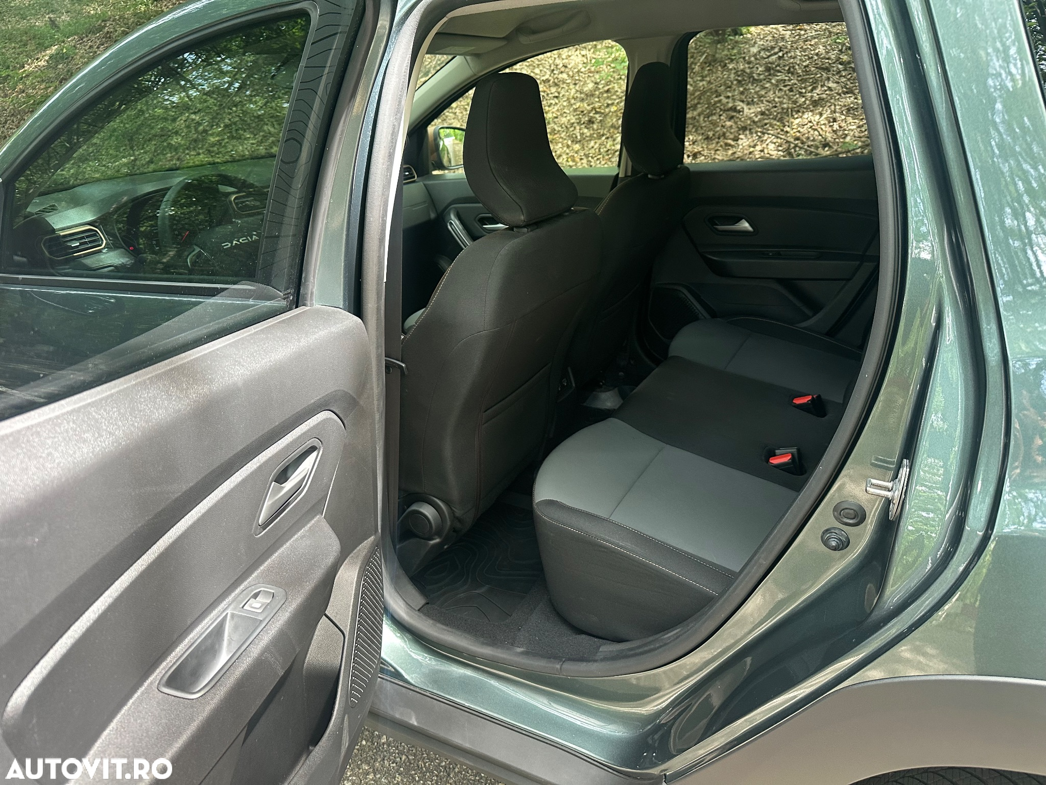 Dacia Duster TCe 150 4WD GPF Celebration - 9