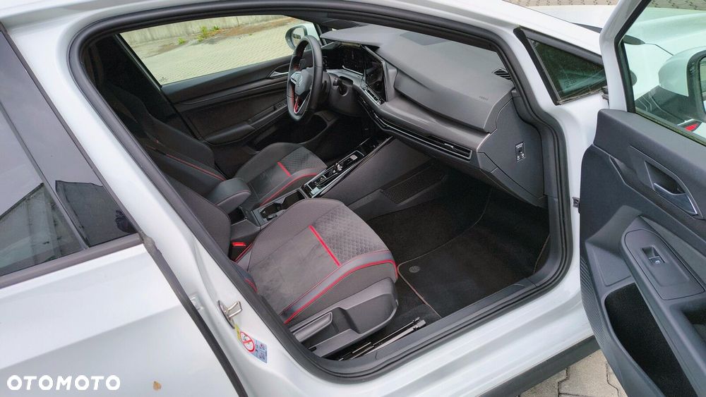 Volkswagen Golf - 14