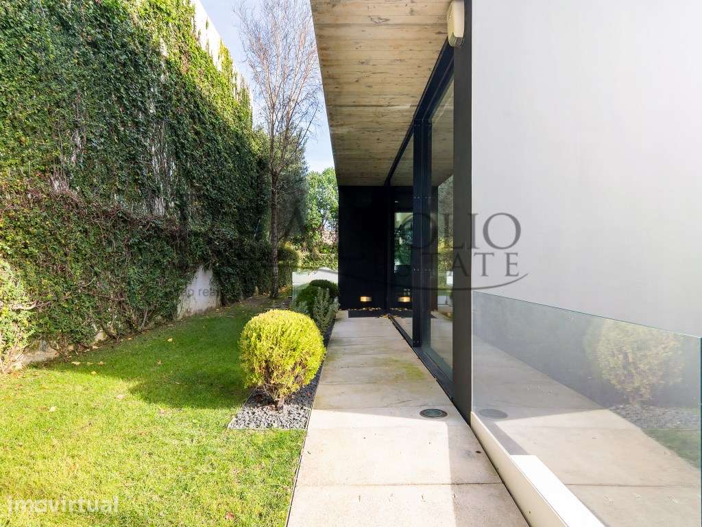 Moradia T3+1 de Luxo na Aldeia de Juzo, Cascais - Grande imagem: 4/28