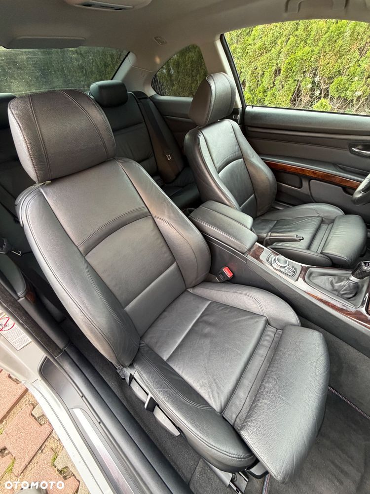 BMW Seria 3 320d - 23