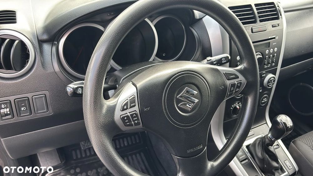 Suzuki Grand Vitara 1.9 DDiS Comfort DPF - 12