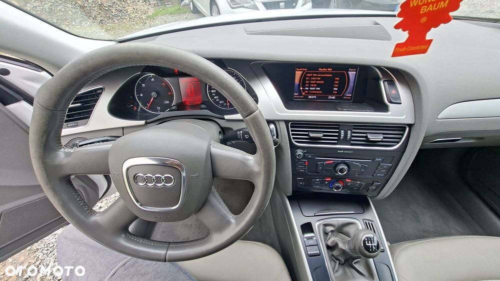 Audi A4 Avant 2.0 TDI DPF Attraction - 22