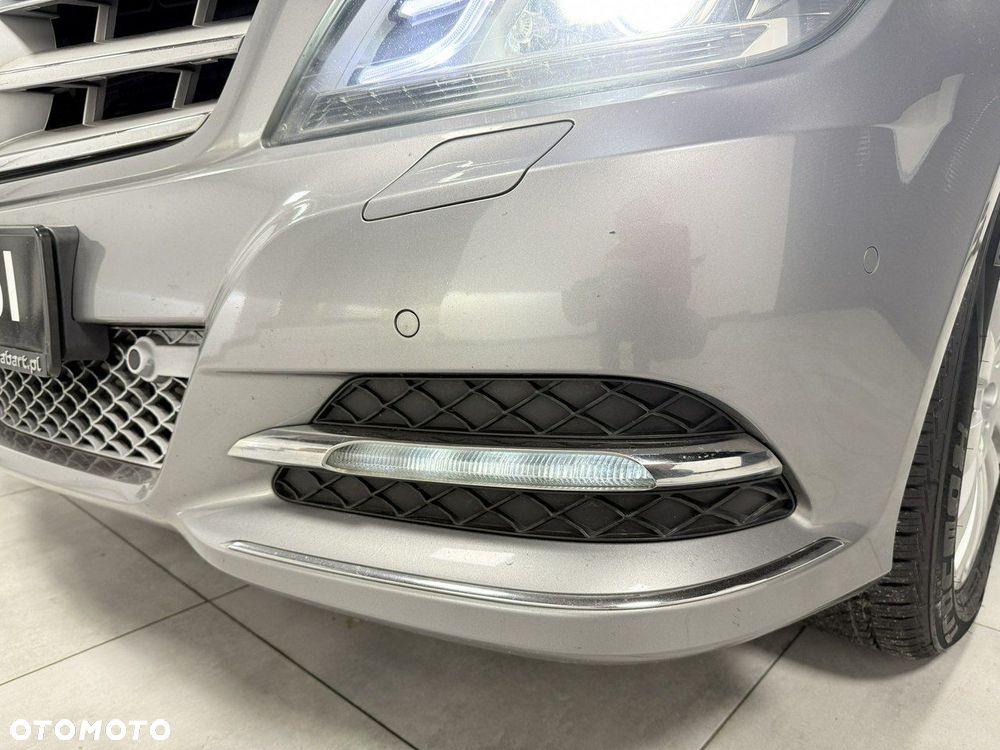 Mercedes-Benz Klasa C 200 CDI DPF (BlueEFFICIENCY) 7G-TRONIC Avantgarde - 9