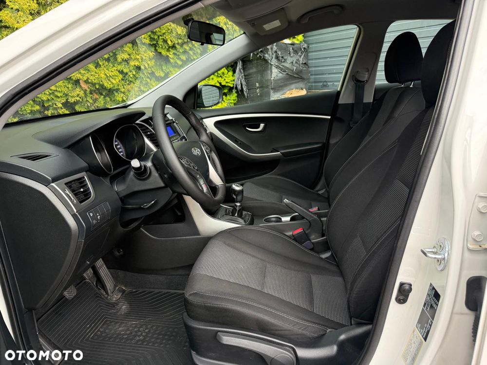 Hyundai i30 1.4 Classic + - 11