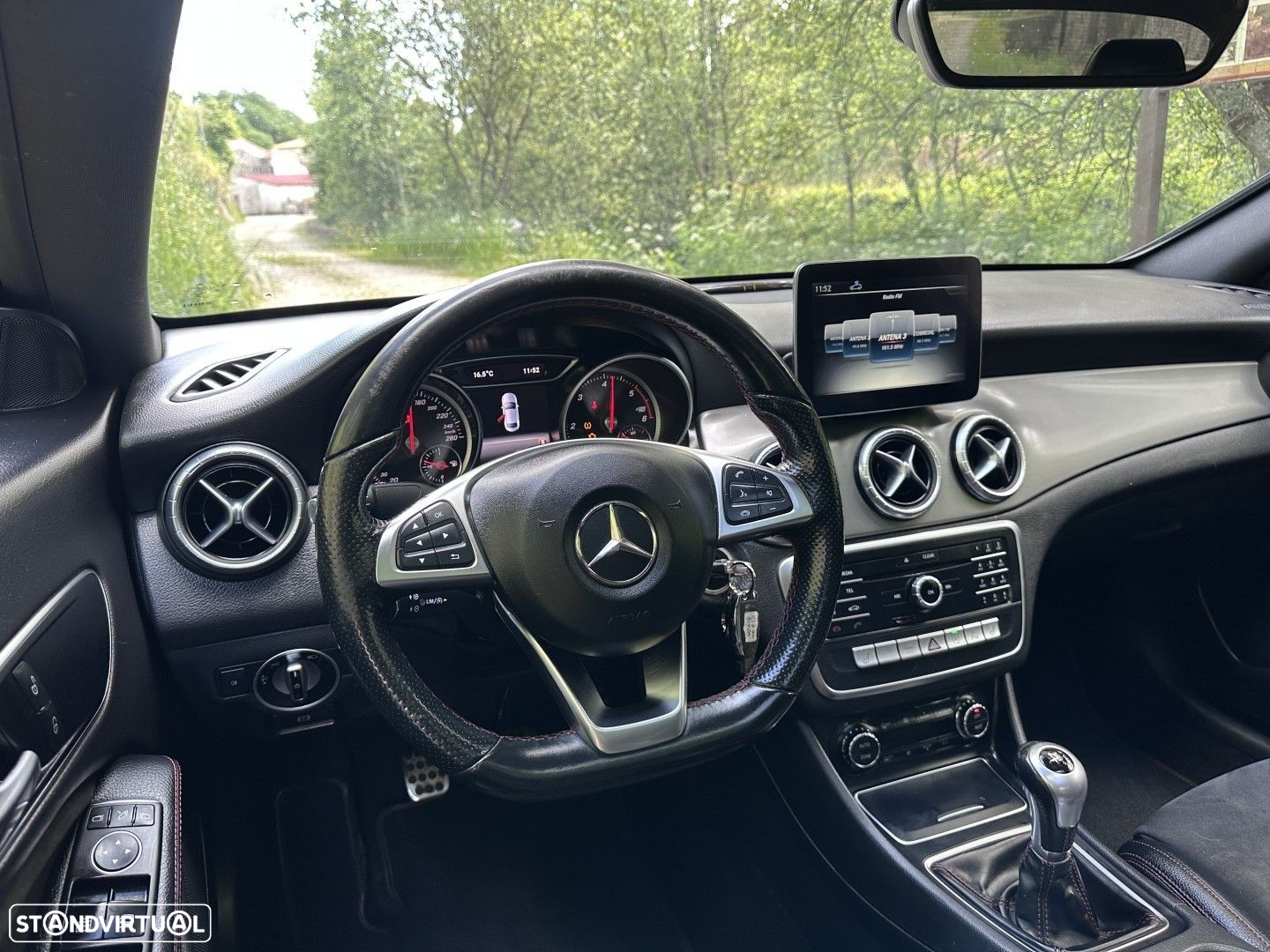 Mercedes-Benz CLA 200 d AMG Line - 10