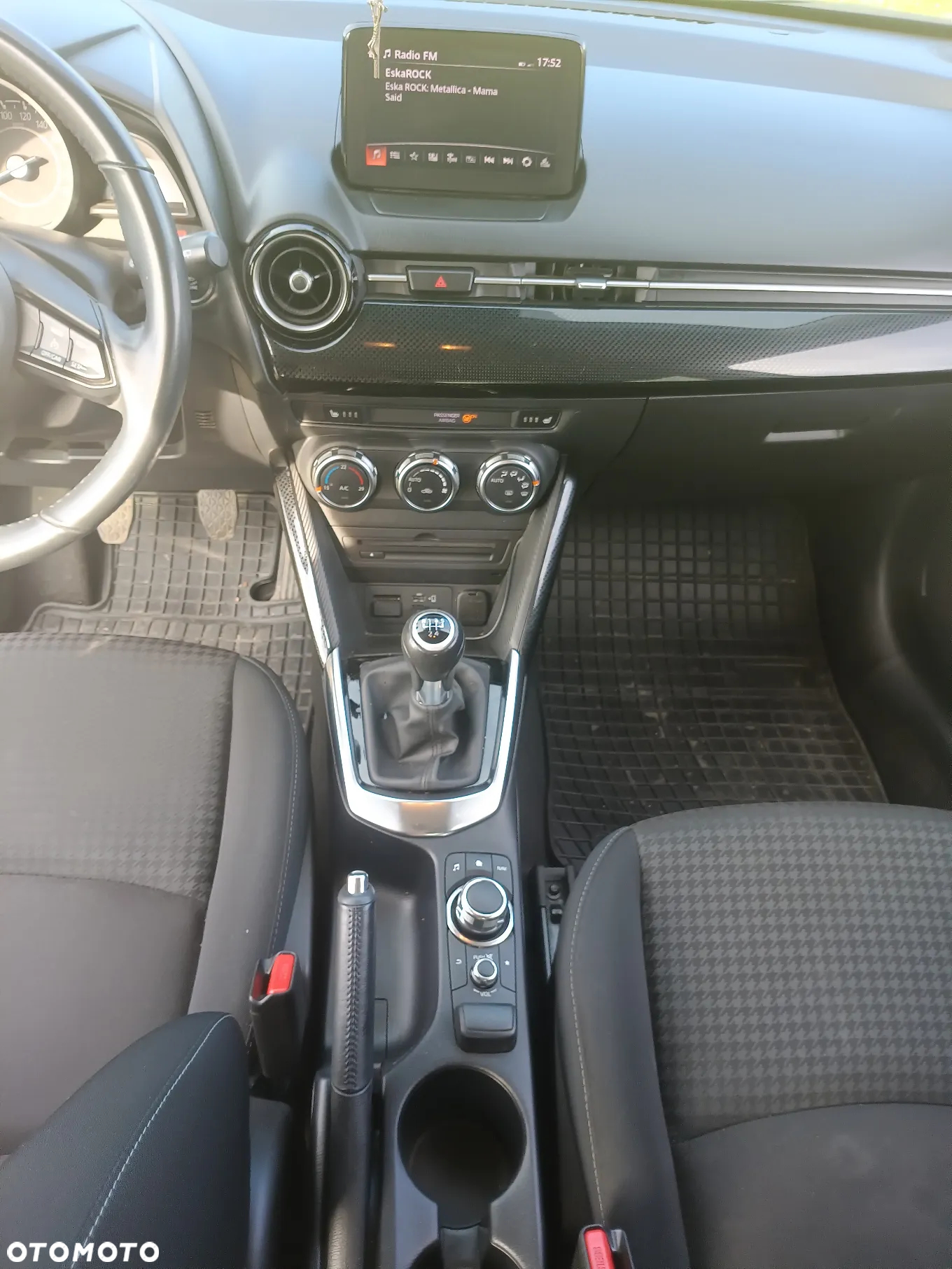 Mazda 2 - 19