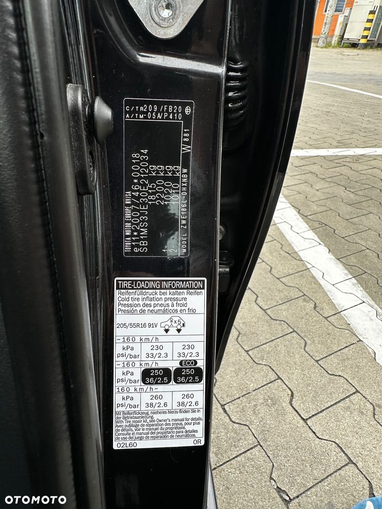 Toyota Auris - 22