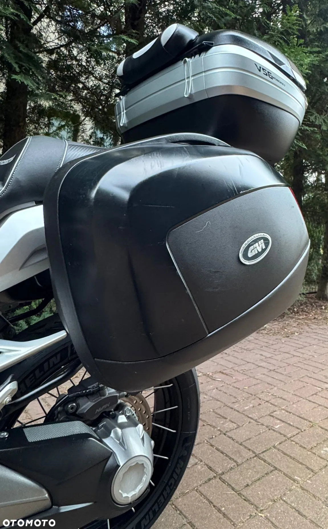 Honda VFR - 16