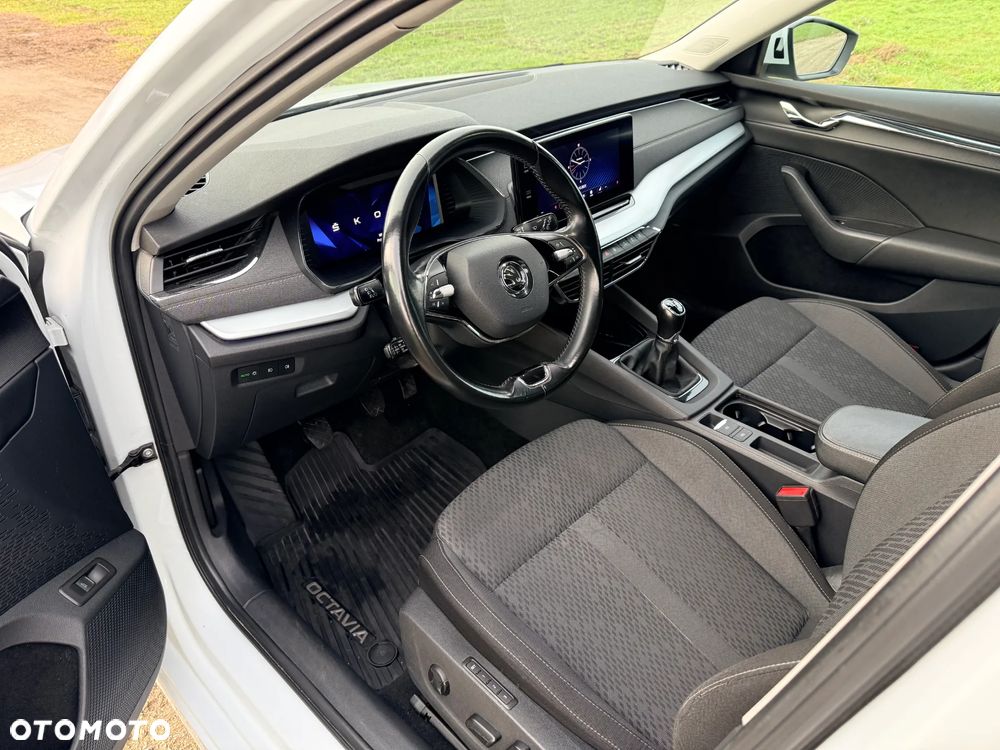 Skoda Octavia 1.5 TSI ACT Style - 8