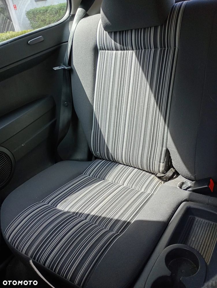 Volkswagen Fox - 4