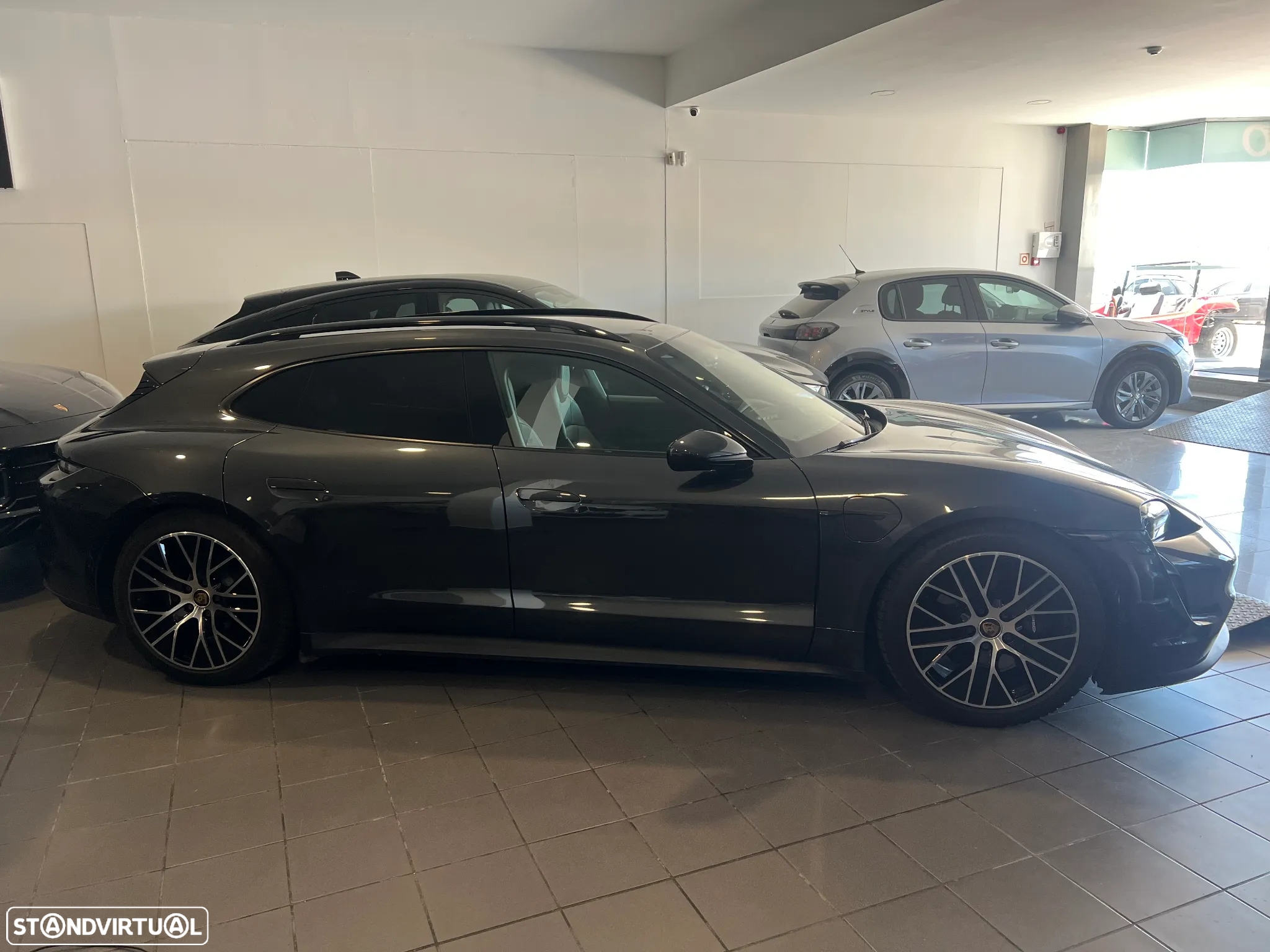 Porsche Taycan Sport Turismo - 9