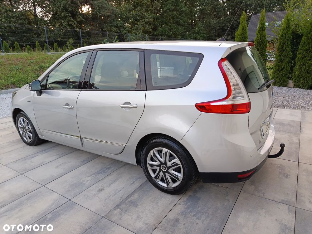 Renault Grand Scenic Gr 1.4 16V TCE Bose Edition - 11