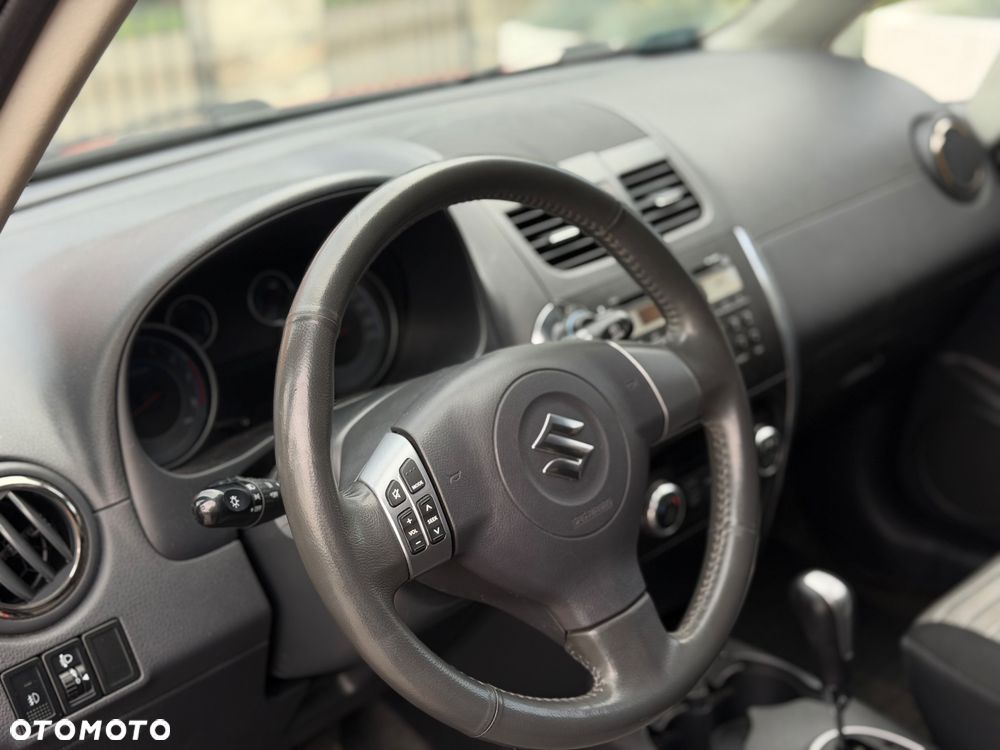 Suzuki SX4 1.6 Premium 4WD - 8