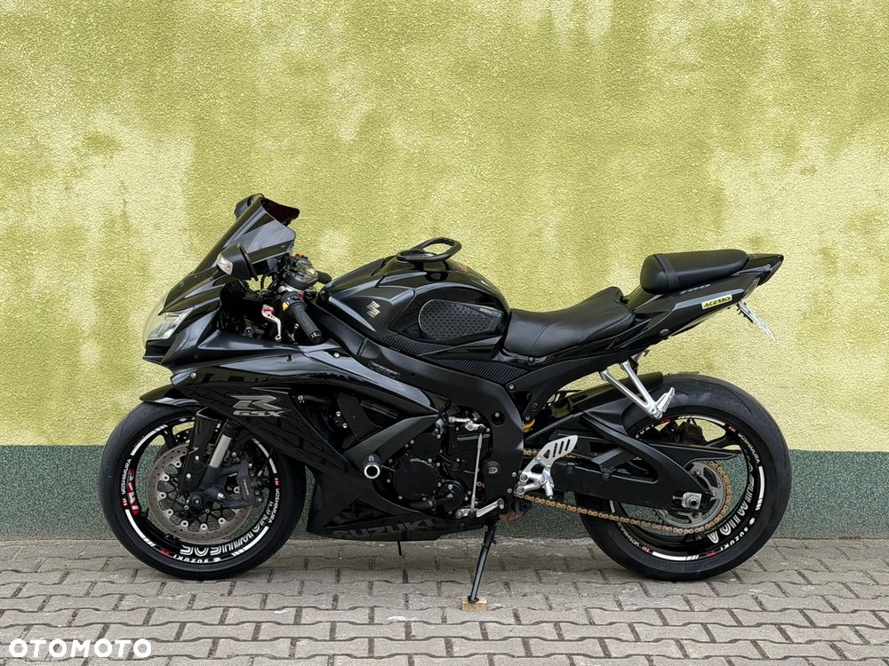 Suzuki GSX-R - 24