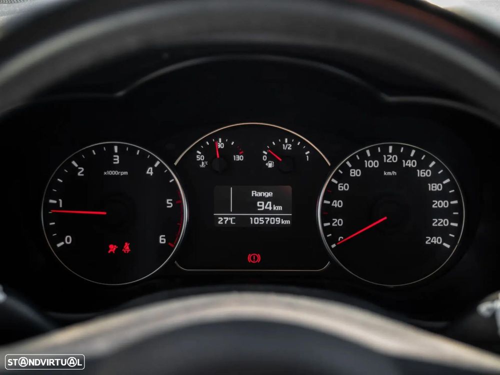 Kia Carens 1.7 CRDi ISG TX - 25