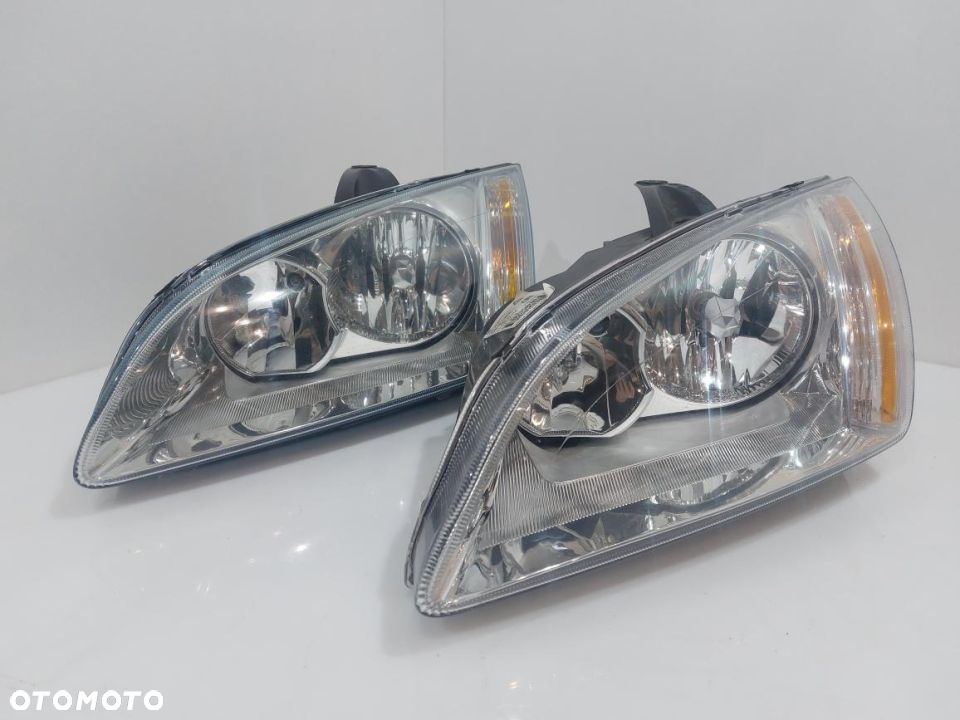 Ford Focus MK2 II lampa lewa 1EL010201-01 - 2
