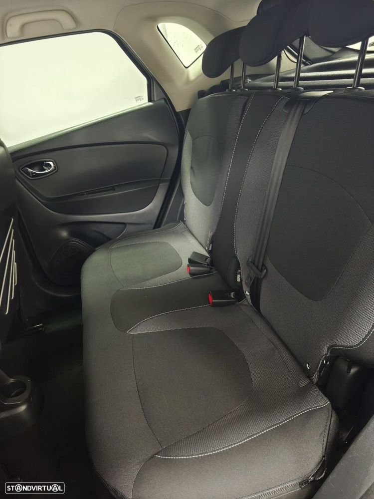 Renault Captur 1.2 TCe Exclusive EDC - 8