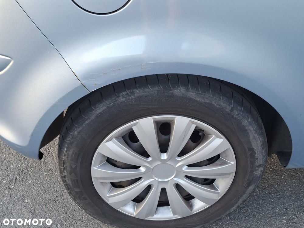 Opel Corsa 1.2 16V Essentia - 9