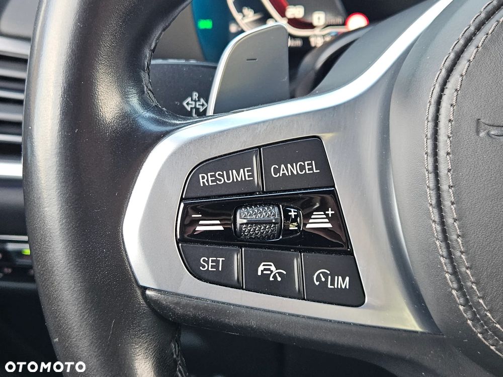 BMW X5 M50i - 22