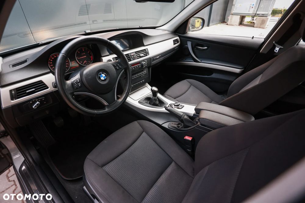 BMW Seria 3 320d DPF - 5