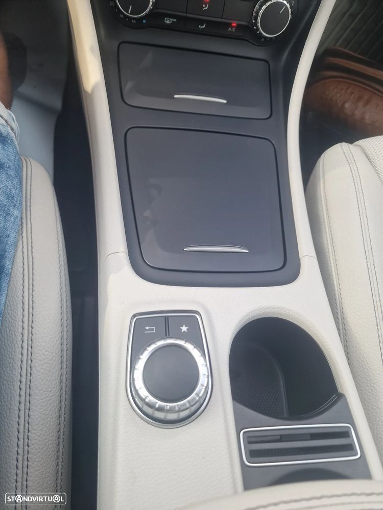 Mercedes-Benz GLA 220 d Urban - 34