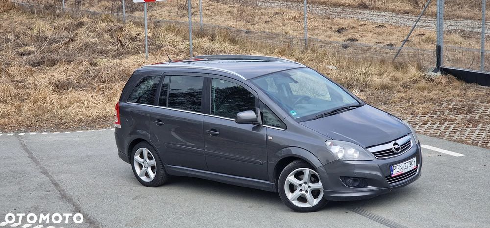 Opel Zafira 1.8 Sport - 11