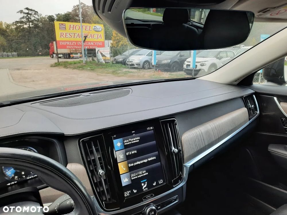 Volvo V90 Cross Country B5 B AWD Ultimate - 34