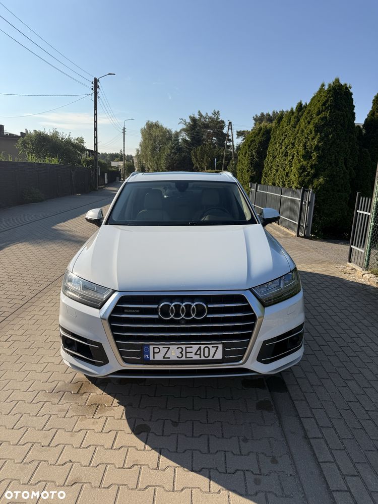 Audi Q7 - 1