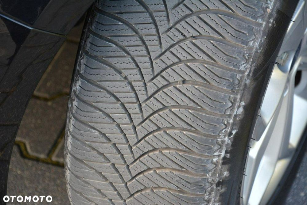 Ford S-Max 2.0 Titanium - 32