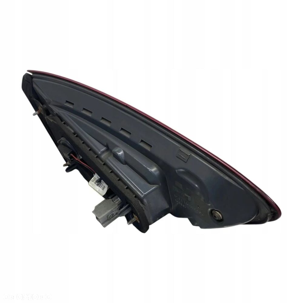LAMPA PRAWA TYŁ W KLAPĘ FORD MONDEO MK5 KOMBI DS73-13A602-GG - 4