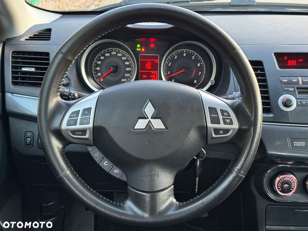 Mitsubishi Lancer 1.8 Invite - 27