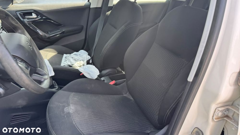 Peugeot 208 1.2 PureTech Access - 7