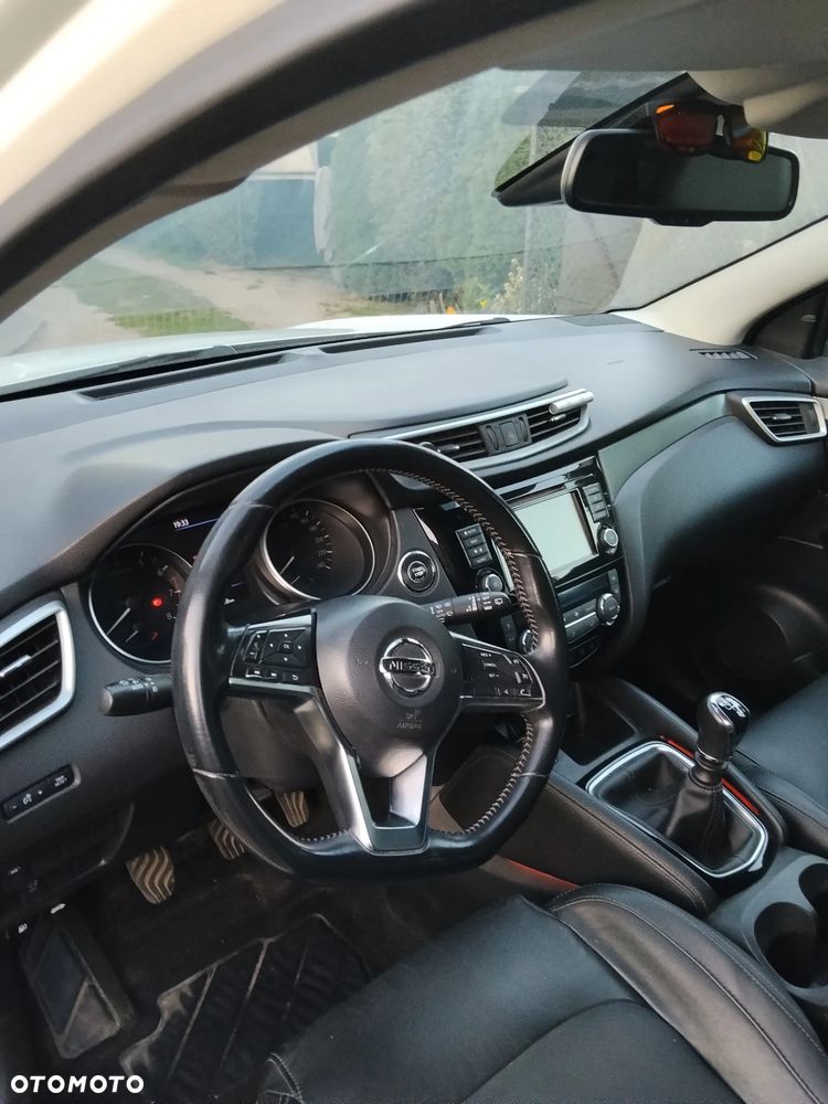 Nissan Qashqai 1.3 DIG-T N-Connecta - 19