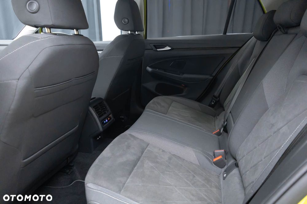 Volkswagen Golf - 36