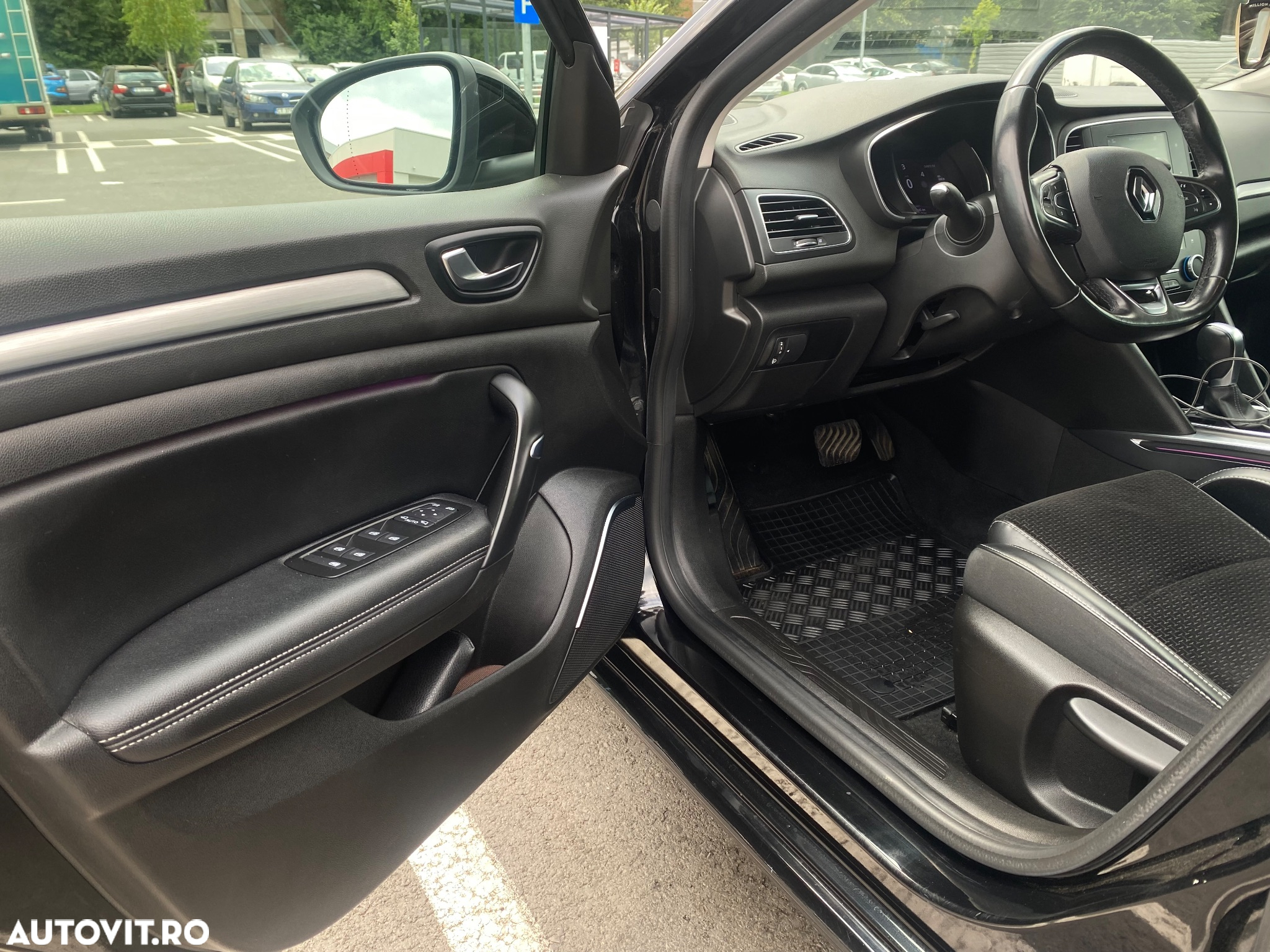 Renault Megane BLUE dCi EDC Intens - 9